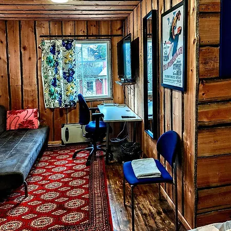 120 Yrs. Old Log House In Centre Privatunterkunft