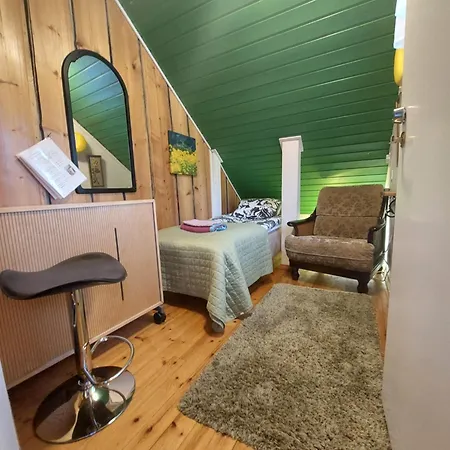 120 Yrs. Old Log House In Centre Privatunterkunft