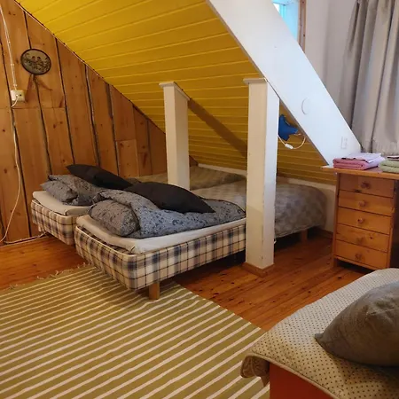 Privatunterkunft 120 Yrs. Old Log House In Centre