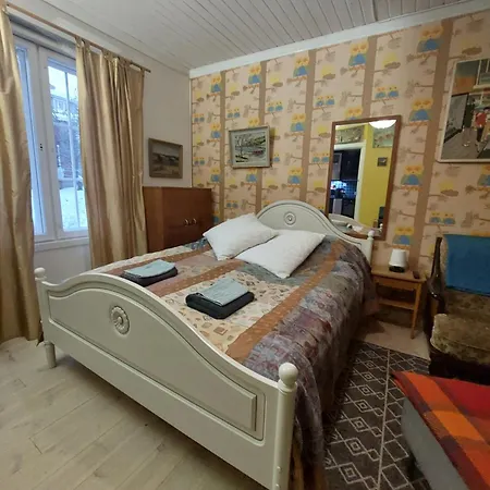 Privatunterkunft 120 Yrs. Old Log House In Centre