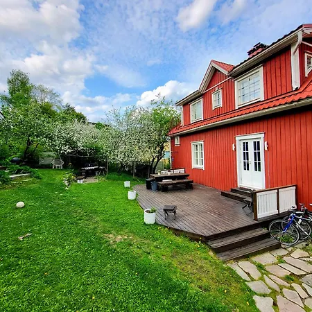 120 Yrs. Old Log House In Centre *