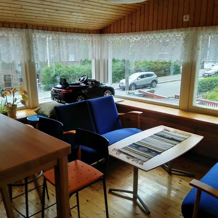 Homestay 120 Yrs. Old Log House In Centre *