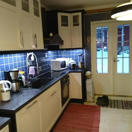 Privatunterkunft 120 Yrs. Old Log House In Centre Kuopio