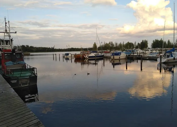 120 Yrs. Old Log House In Centre 库奥皮奥