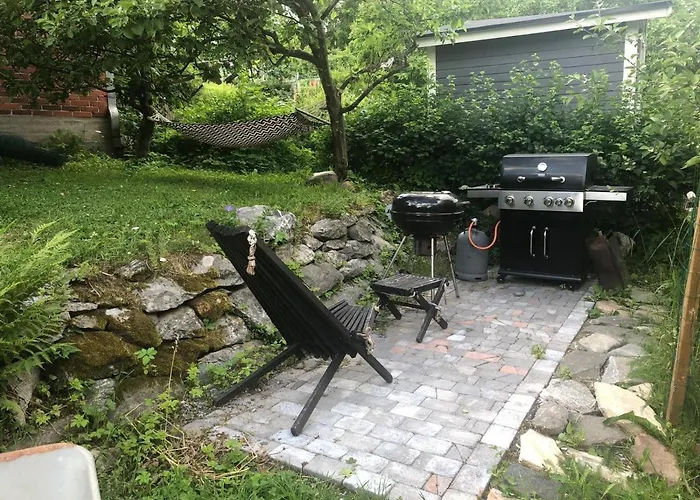 120 Yrs. Old Log House In Centre 民宿 *