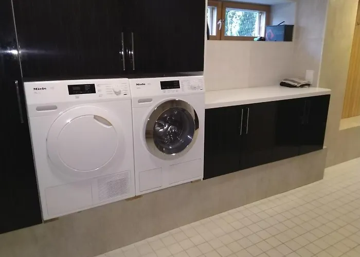 120 Yrs. Old Log House In Centre 库奥皮奥